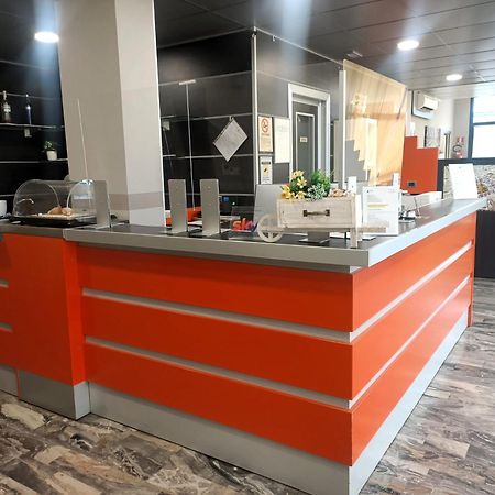 Hotel Meuble' Atlantic Treviglio Exterior photo