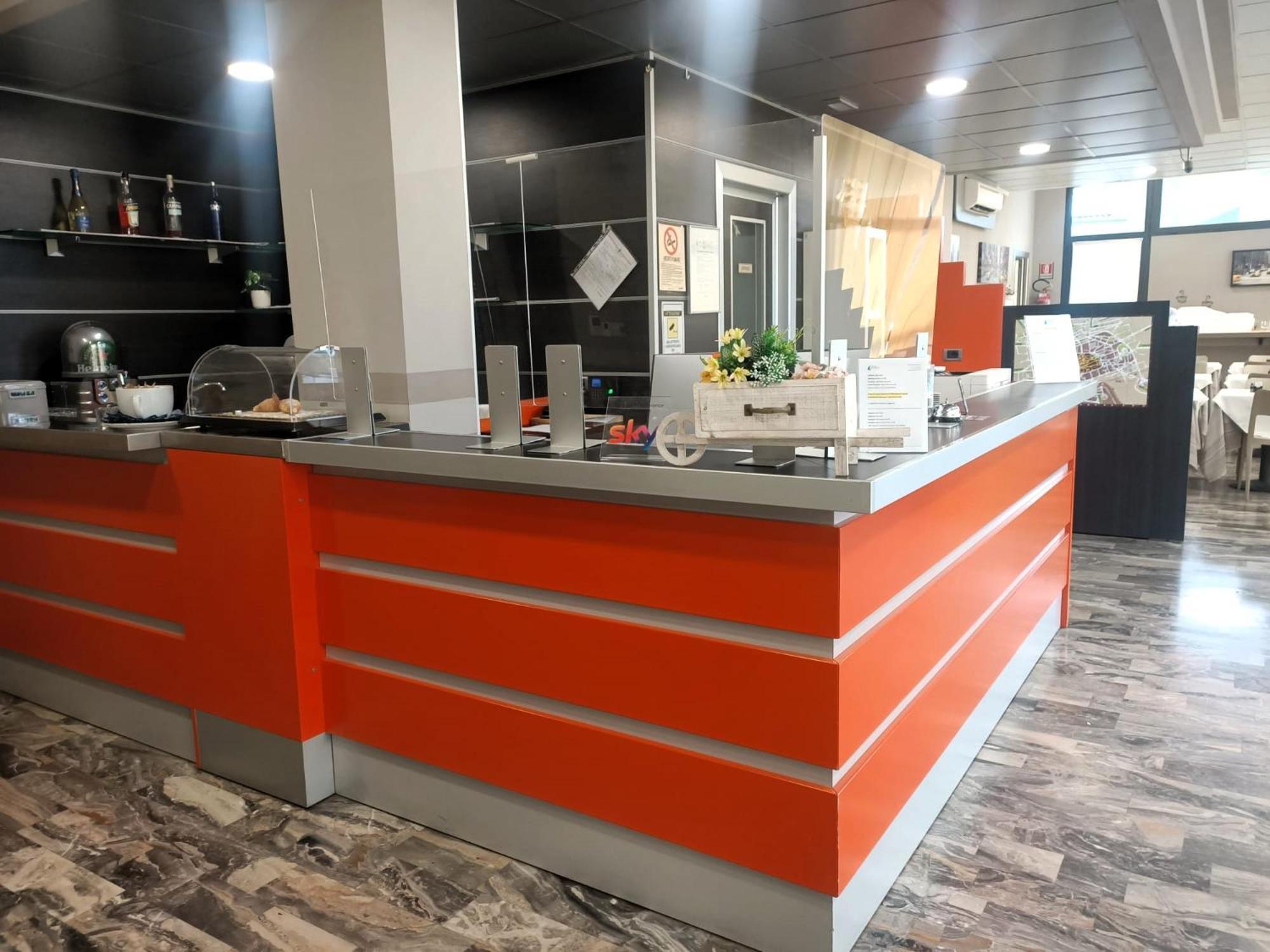 Hotel Meuble' Atlantic Treviglio Exterior photo